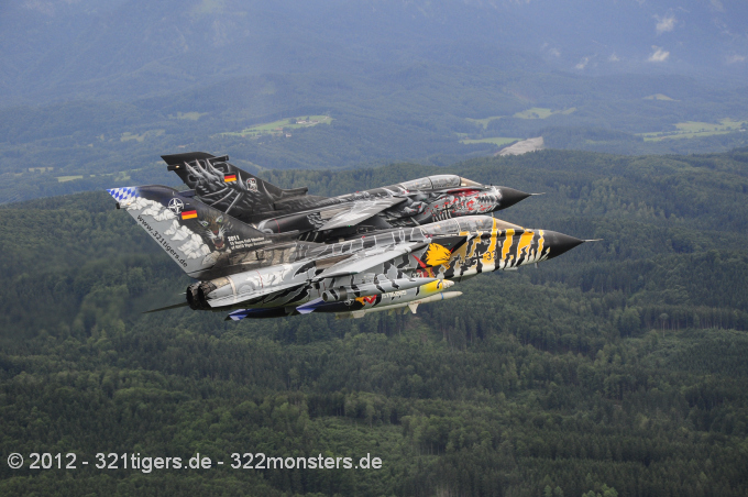 Tigerjet-Monsterjet Formation Flight