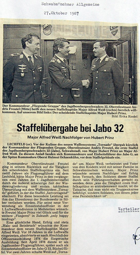 Staffelübergabe Major Prinz an Major Weiss 1987